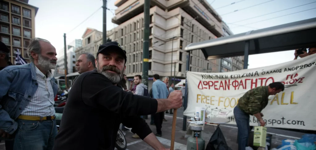 «Ο Άλλος Άνθρωπος»: Υπό έλεγχο για απάτη και ξέπλυμα ο ιδρυτής της κοινωνικής κουζίνας – Τι απαντά
