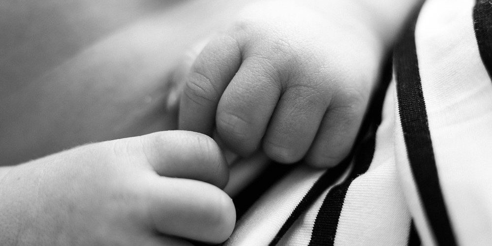 Έφυγε από την ζωή το βρέφος για το οποίο είχε στηθεί γέφυρα ζωής, αλλά και ο πατέρας του την ίδια ώρα