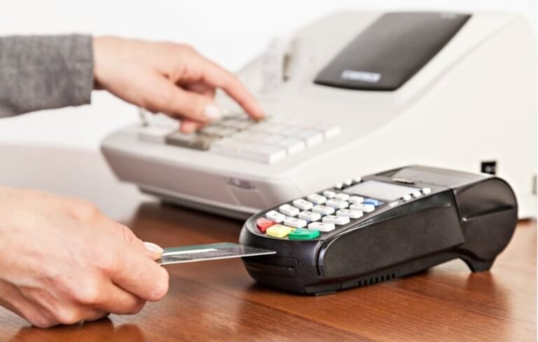 Άνοιξε η πλατφόρμα για το voucher προμήθειας POS (audio)