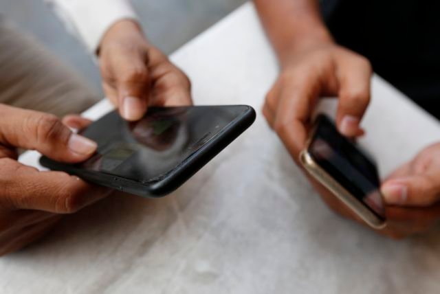Cambodian smartphone users are increasing to 19 millions while the internet users are 8.5 millions in 2017