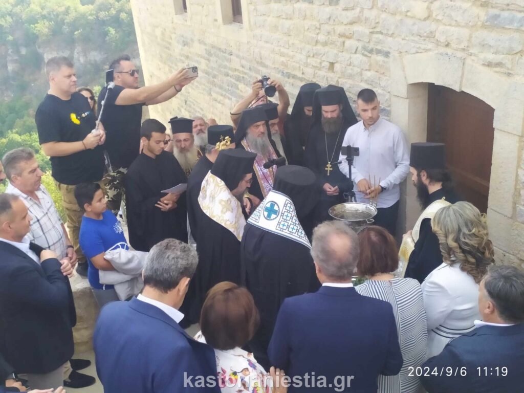 Η υπ. Πολιτισμού Λίνα Μενδώνη στα θυρανοίξια   του Ι. Ν. Ζωοδόχου Πηγής Τσούκας   