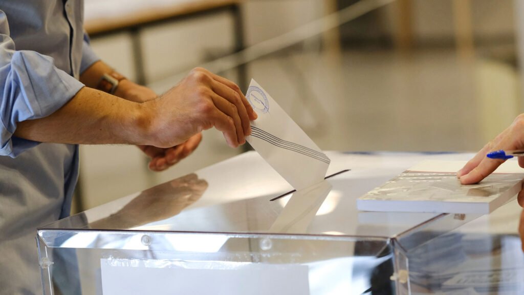 Ξεκίνησε η εκκαθάριση των εκλογικών καταλόγων – Ποιοι πρέπει να μπουν στο «Μάθε πού ψηφίζεις»