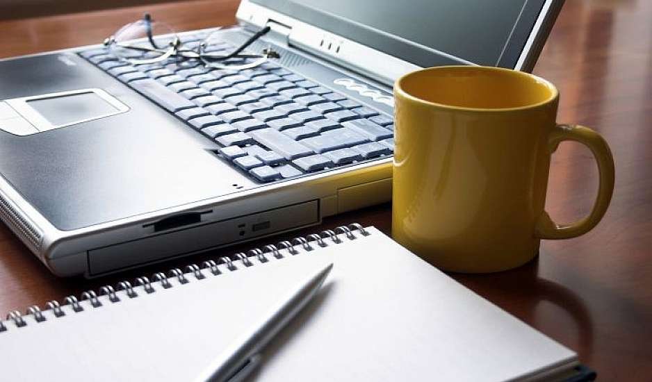 Voucher έως 1.600 ευρώ για αγορά laptop: Αυτές είναι οι νέες αλλαγές που ανακοινώθηκαν