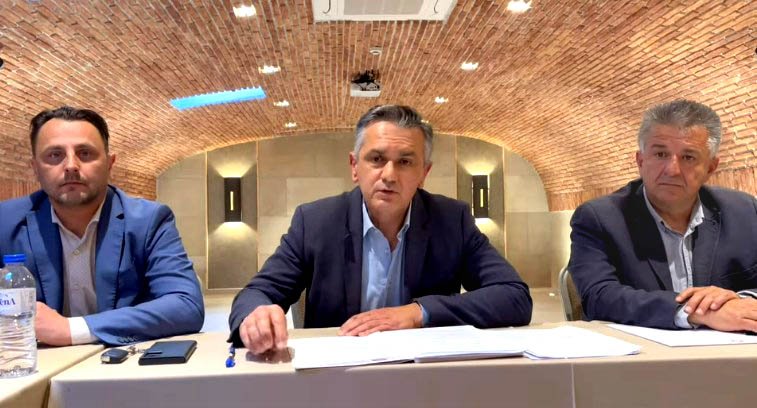Μάχη οπισθοφυλακής από έναν πρώην Περιφερειάρχη;