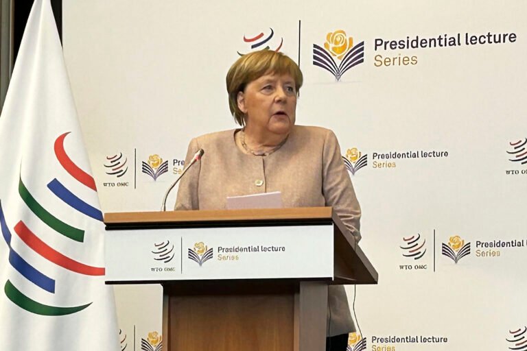 Άνγκελα Μέρκελ: Προειδοποιεί για «καταστροφή» της Ευρώπης λόγω των μονομερών πολιτικών μεμονωμένων κρατών για το μεταναστευτικό