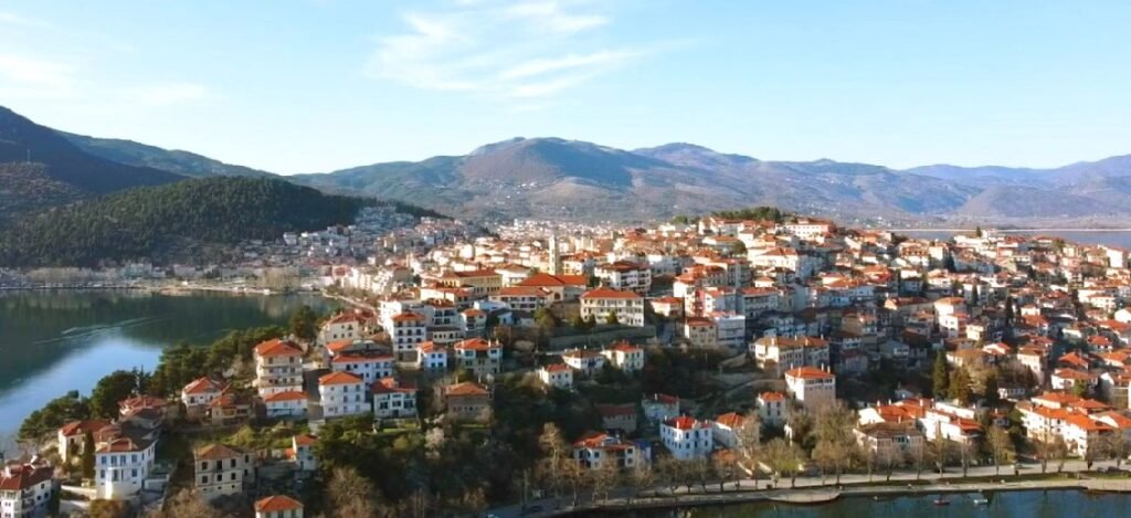 Έντονη μυρωδιά καμένου στην πόλη της Καστοριάς και στην γύρω περιοχή