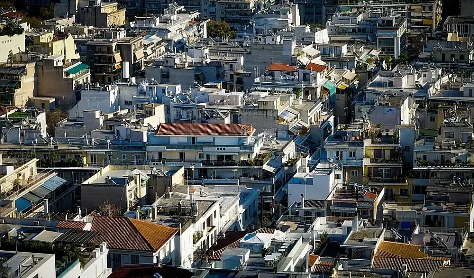 Διπλός ΕΝΦΙΑ για τα «κλειδωμένα» ακίνητα: Πίεση σε τράπεζες και servicers