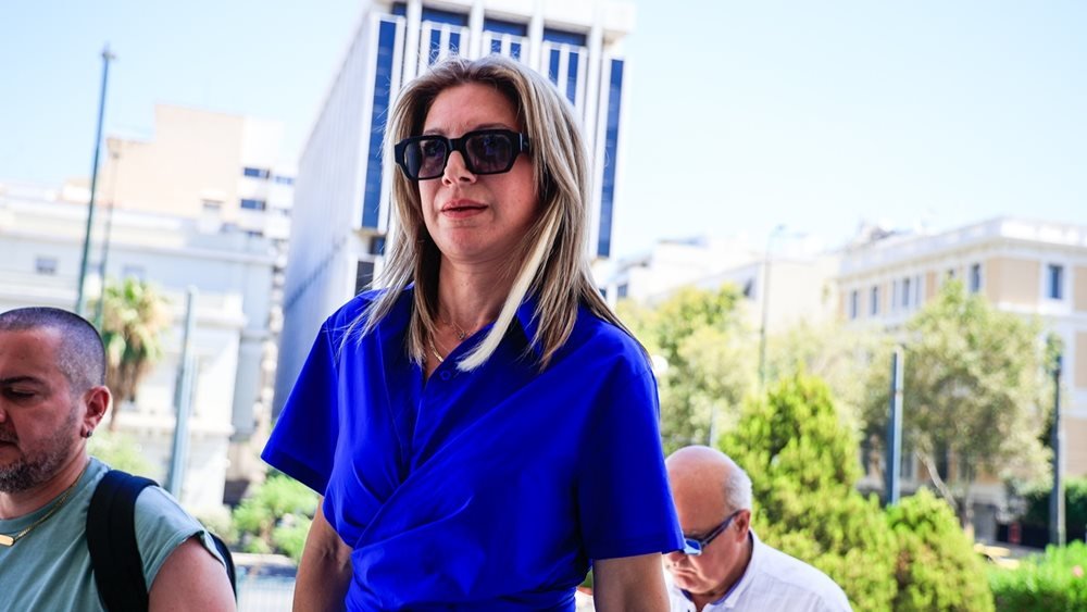 Προαναγγέλλει κόμμα η Μ. Καρυστιανού- Δηκτικό σχόλιο από Ν. Πλακιά
