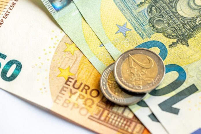 banknotes-coins-closeup-inflation-ukraine-due-war