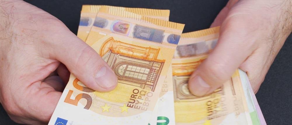 Τρόφιμα, καύσιμα, ενέργεια «καίνε» τους καταναλωτές