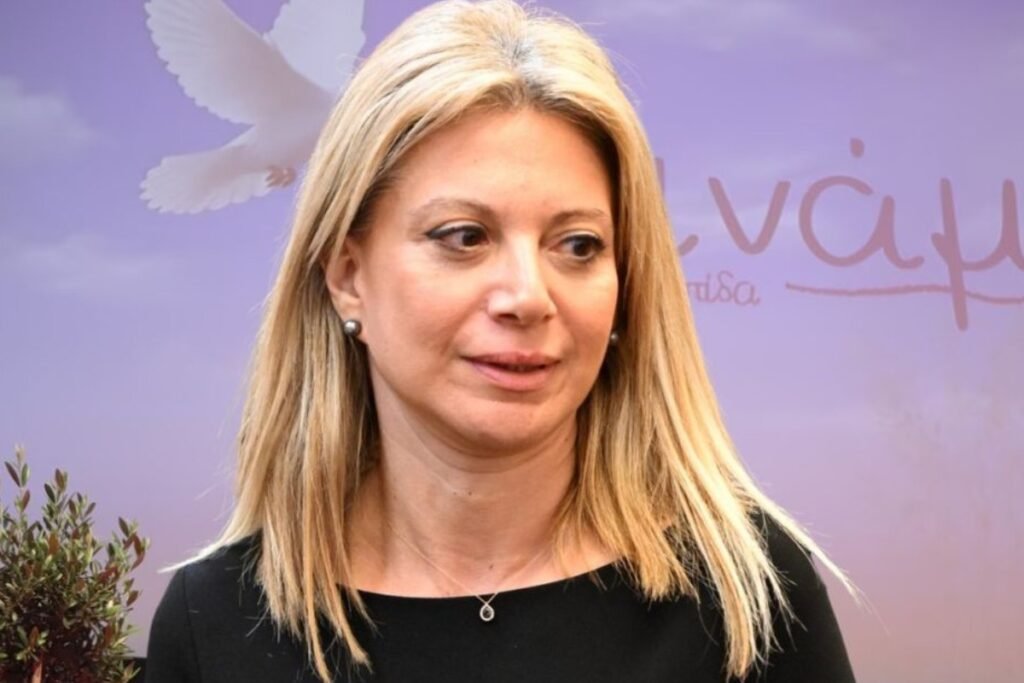 Καρυστιανού: «Στόχος μας η πρώτη θέση» ‑ Τι λέει η ιδρυτική διακήρυξη του κόμματος