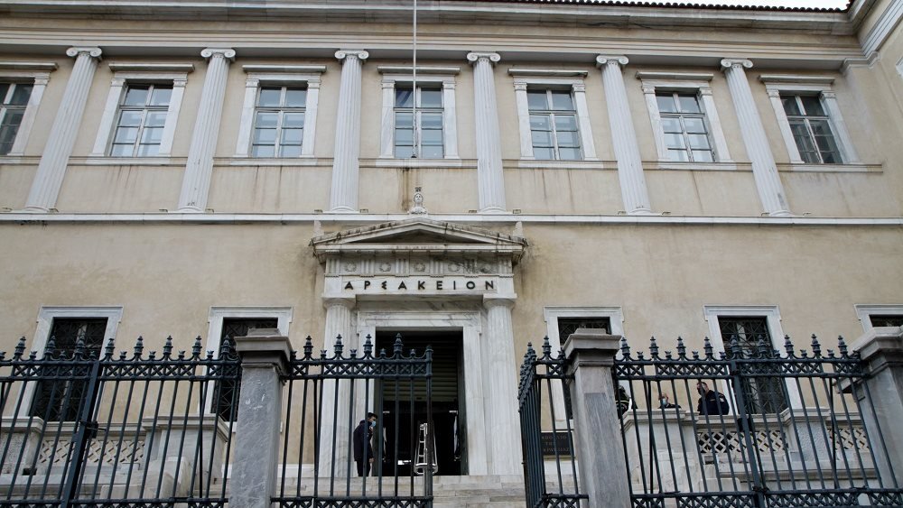 Δικαστικό μπλόκο στους ελέγχους της εφορίας στις καταθέσεις